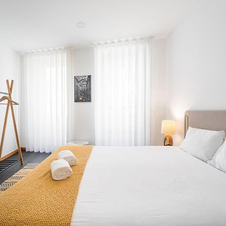 Готель Guestready - Bright Duplex In Downtown Порту Екстер'єр фото