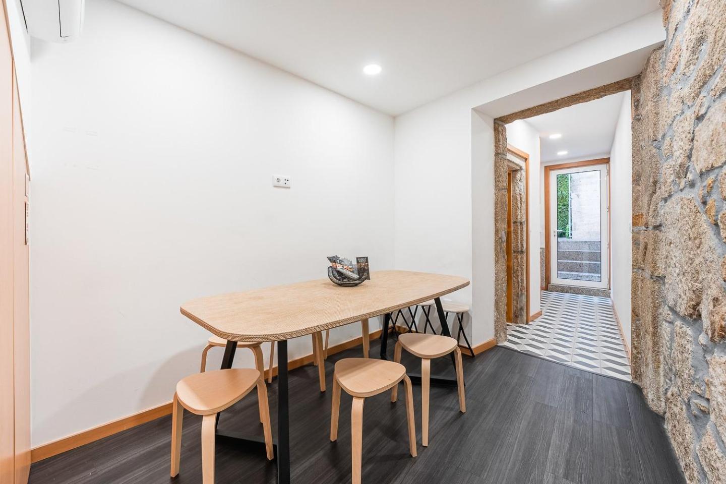 Готель Guestready - Bright Duplex In Downtown Порту Екстер'єр фото