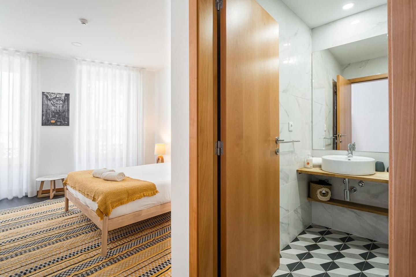 Готель Guestready - Bright Duplex In Downtown Порту Екстер'єр фото